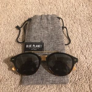 Blue planet polarized sunglasses